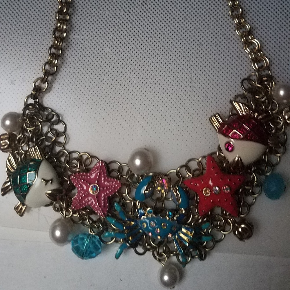 Betsey JohnsonGenuine sealife necklace crab fish …